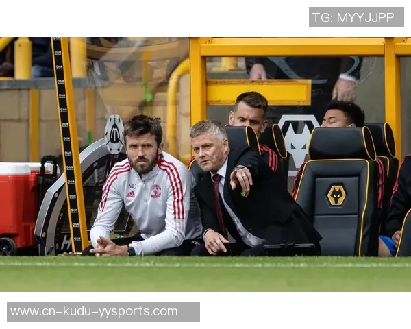 曼联1-1遭保级队绝平,阿莫林懊丧表态引热议,球迷-脑子不会转弯 曼联1-1遭保级队绝平,阿莫林懊丧表态引热议,球迷-脑子不会转弯